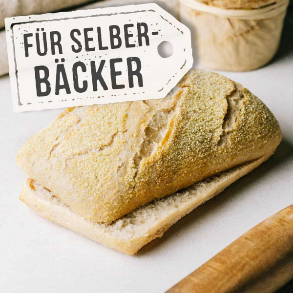 Stadtkrosser BIL ﻿Echte Jungs zum Fertigbacken: Rustikale Weizenmischbrötchen mit Weizengrieß bestreut. Infos zur perfekten Backzeit unter: jb.de