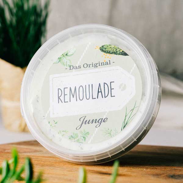 Remoulade 150g ﻿Leicht süßliche, hausgemachte Remoulade mit Gewürzgurken, roter Paprika und frischen Kräutern.